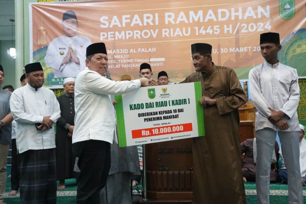 pemprov riau salurkan bantuan di ke