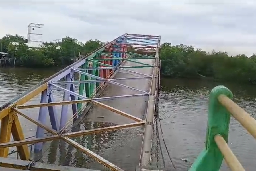 jembatan panglima sampul di meranti