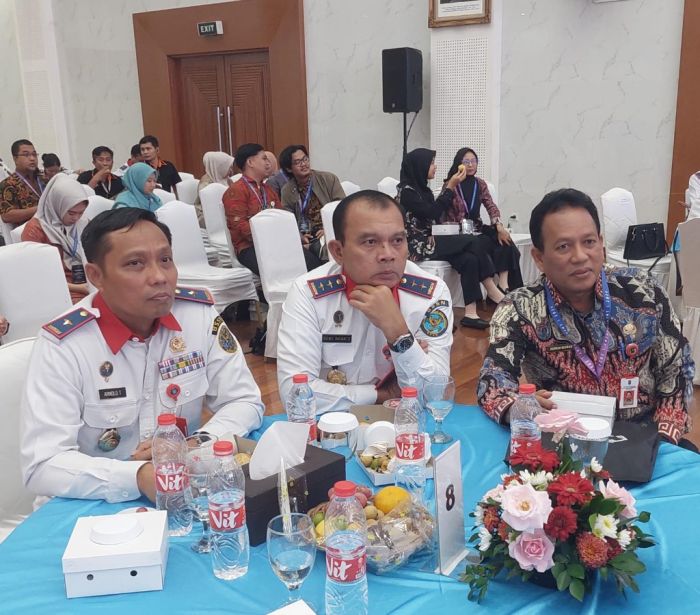 kadiskominfo riau hadiri launcing c