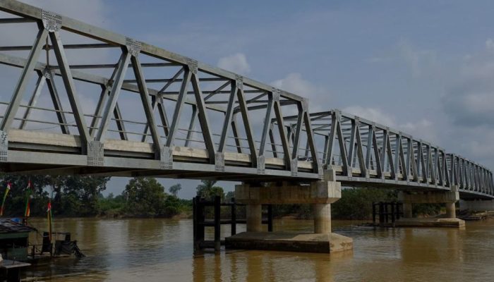 Puluhan Tahun Menunggu Pembangunan Jembatan, Warga Rantau Kasih Berterima Kasih Kepada Pj Gubri