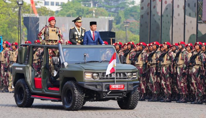 Puncak Acara Peringatan HUT Ke-79 TNI di Silang Monas Meriah Penuh Hidmat