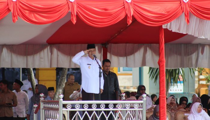 Pemkab Bersama Forkopimda dan Ribuan Santri Pasaman Barat Ikuti Upacara Peringatan Hari Santri Nasional 2024