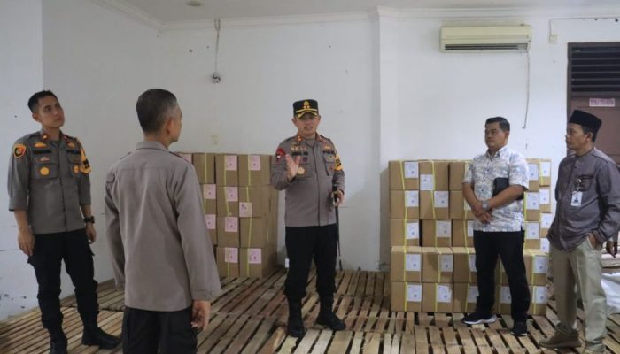 Kapolres Pelalawan Pastikan Keamanan Gudang Logistik Pilkada