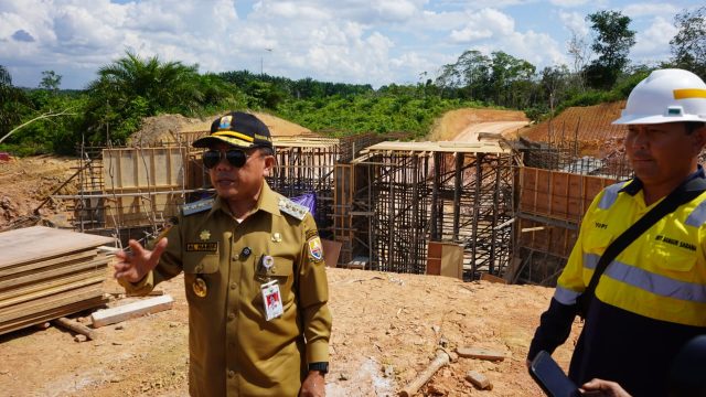 Tinjau Progres Jalan Khusus Angkutan Batubara, Gubernur Al Haris Sampaikan Hal ini