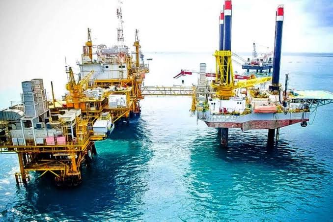 Produksi Minyak Harian Indonesia Lampaui Target APBN