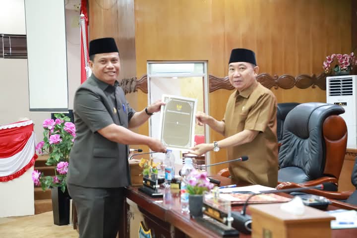 Wakil Bupati Tanjab Barat Sampaikan Pendapat Terkait Tiga Ranperda Inisiatif DPRD
