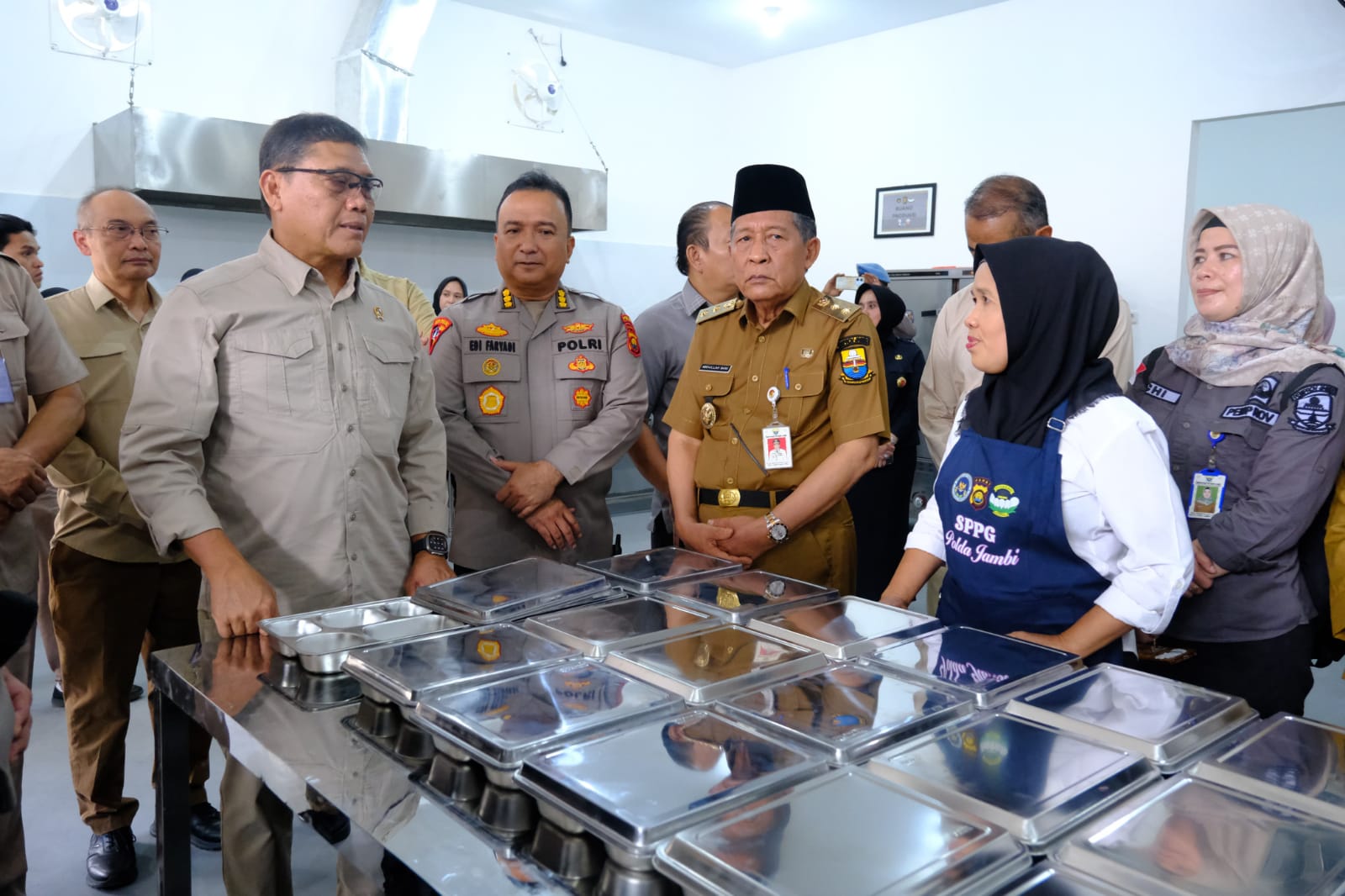 Wagub Sani Dampingi Kunker Kepala KSP Tinjau SPPG