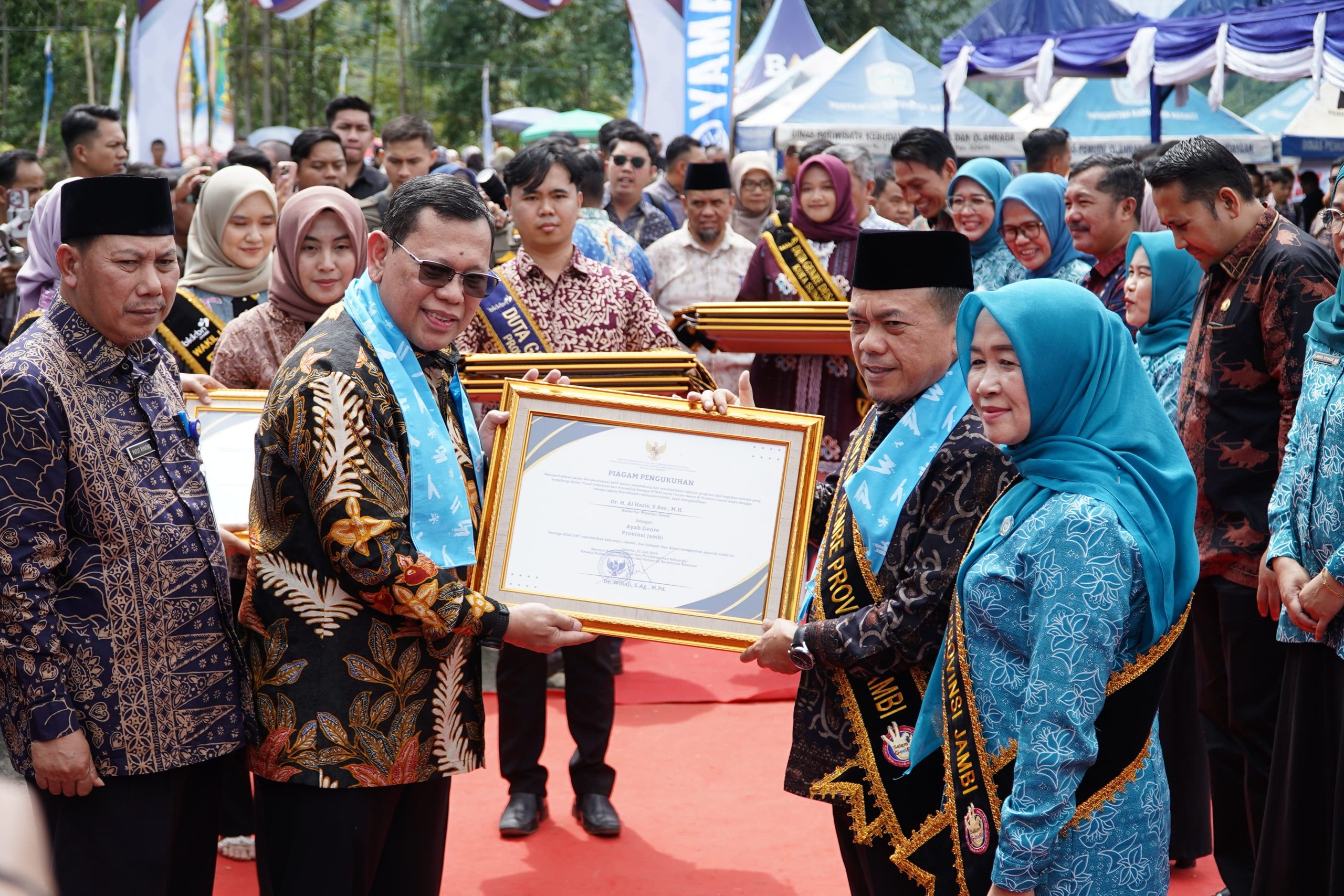 Gubernur Al Haris: Keluarga Fondasi Pembentukan Pendidikan Anak Berkualitas