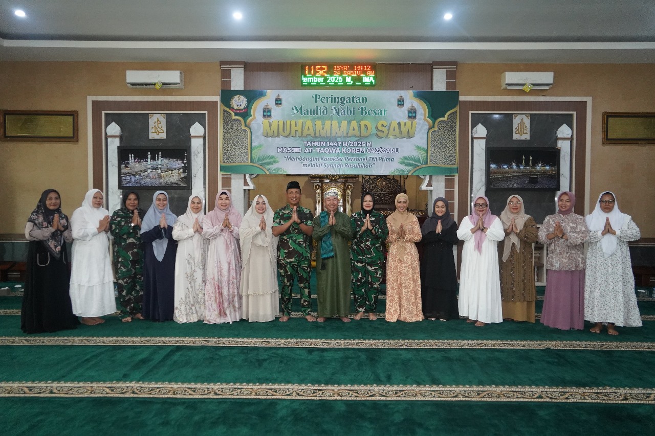 Memperingati Maulid Nabi Muhammad SAW 1447 H/2015 M, Korem 042/Gapu Membangun Karakter TNI Prima