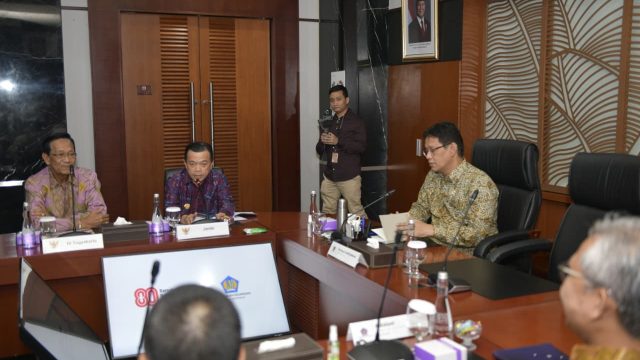 Temui Menkeu Purbaya, Gubernur Al Haris Sampaikan Keluhan Daerah Terkait Penurunan TKD