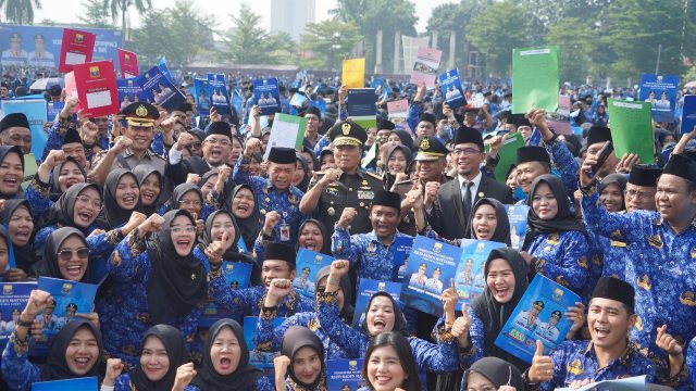 Danrem 042/Gapu Hadiri Upacara HUT Ke-54 Korpri di Lapangan Kantor Gubernur Jambi
