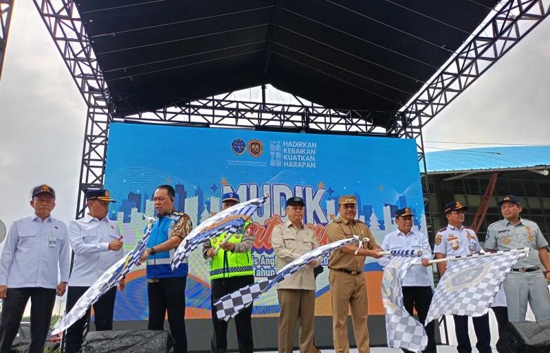 Menhub lepas ribuan penumpang bus mudik gratis Natal dan Tahun Baru