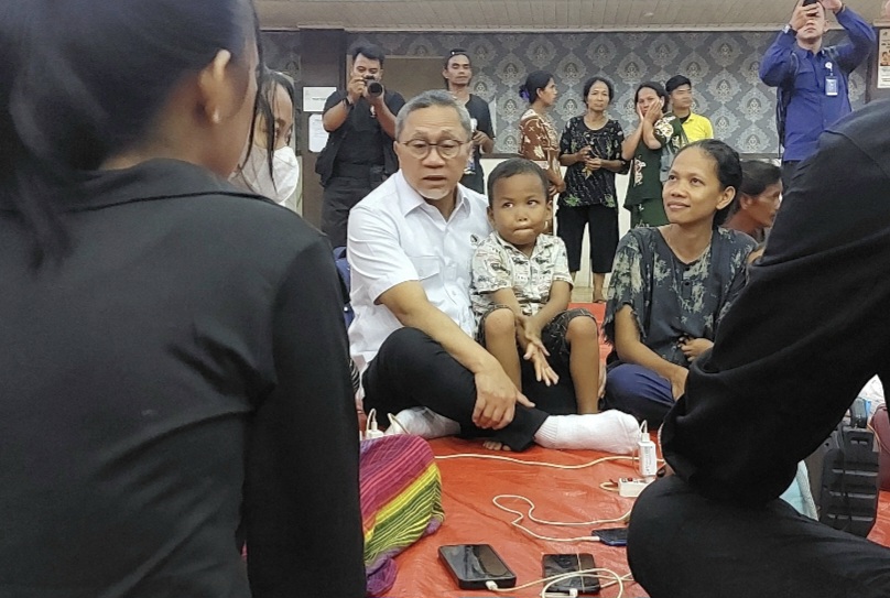 Menko Zulkifli Hasan Pastikan Stok Pangan untuk Korban Bencana di Sumut Aman