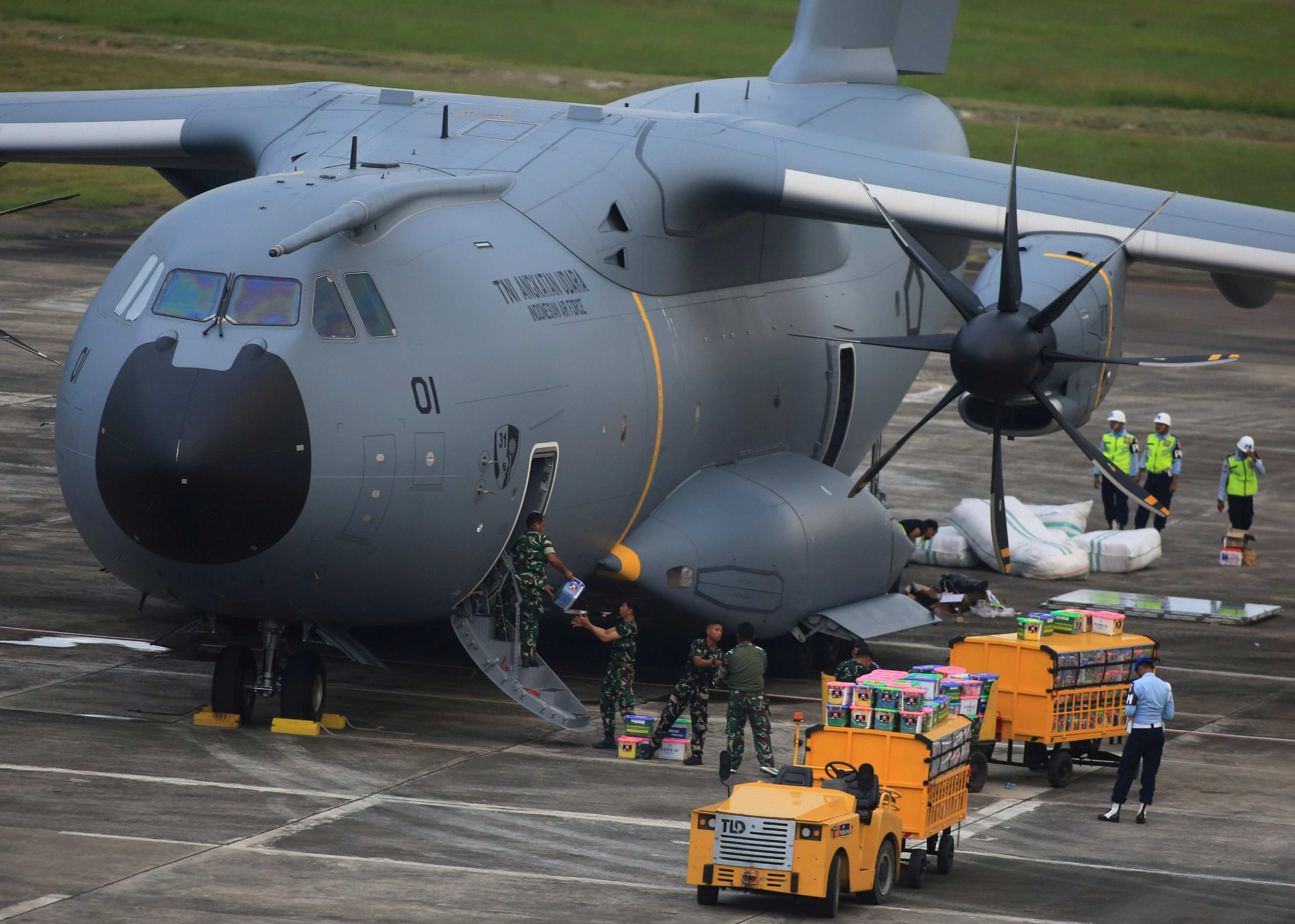 Kemenhub Kerahkan 39 Pesawat dan Helikopter untuk Distribusi Bantuan Logistik ke Sumatra