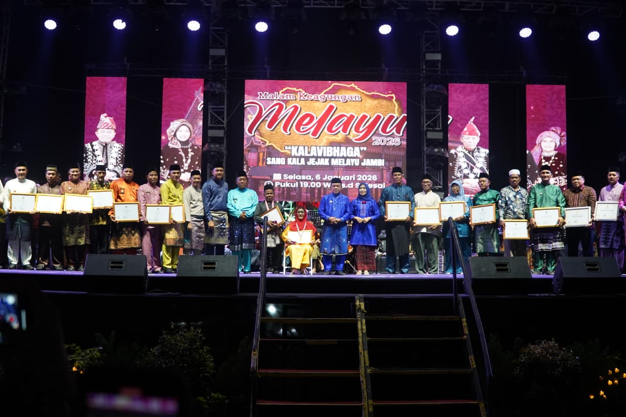 Dari Pantun untuk Jambi, Gerakan Hesti Haris Raih Rekor MURI