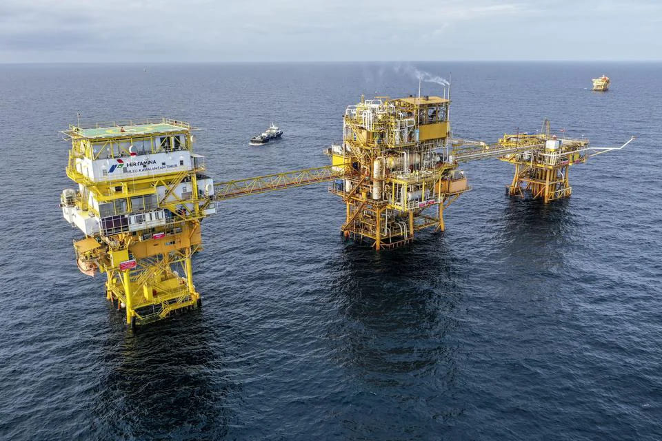 Harga Minyak Mentah Indonesia Turun Imbas Kelebihan Pasokan Dunia