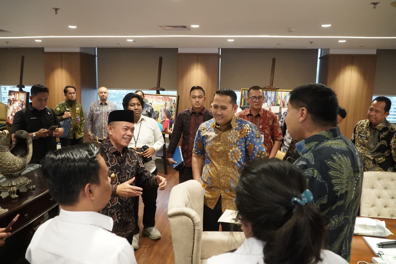 Gubernur Al Haris Bawa Kepala Daerah se-Jambi Temui Menteri PKP, Usulkan Bedah Rumah hingga Penataan Kawasan Kumuh
