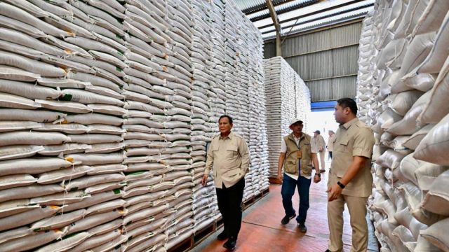 Presiden Tinjau Stok Beras, Tekankan Kualitas dan Distribusi
