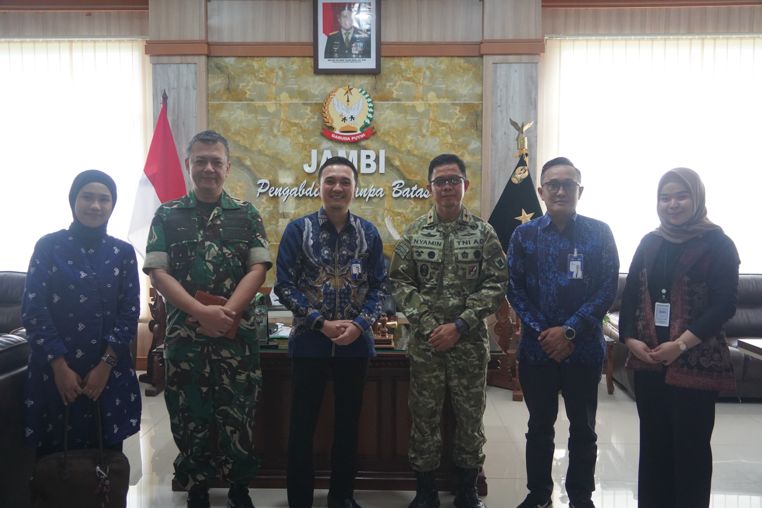 Perkuat Sinergi Strategis, Danrem 042/Gapu Terima Pimpinan BRI Cabang Jambi