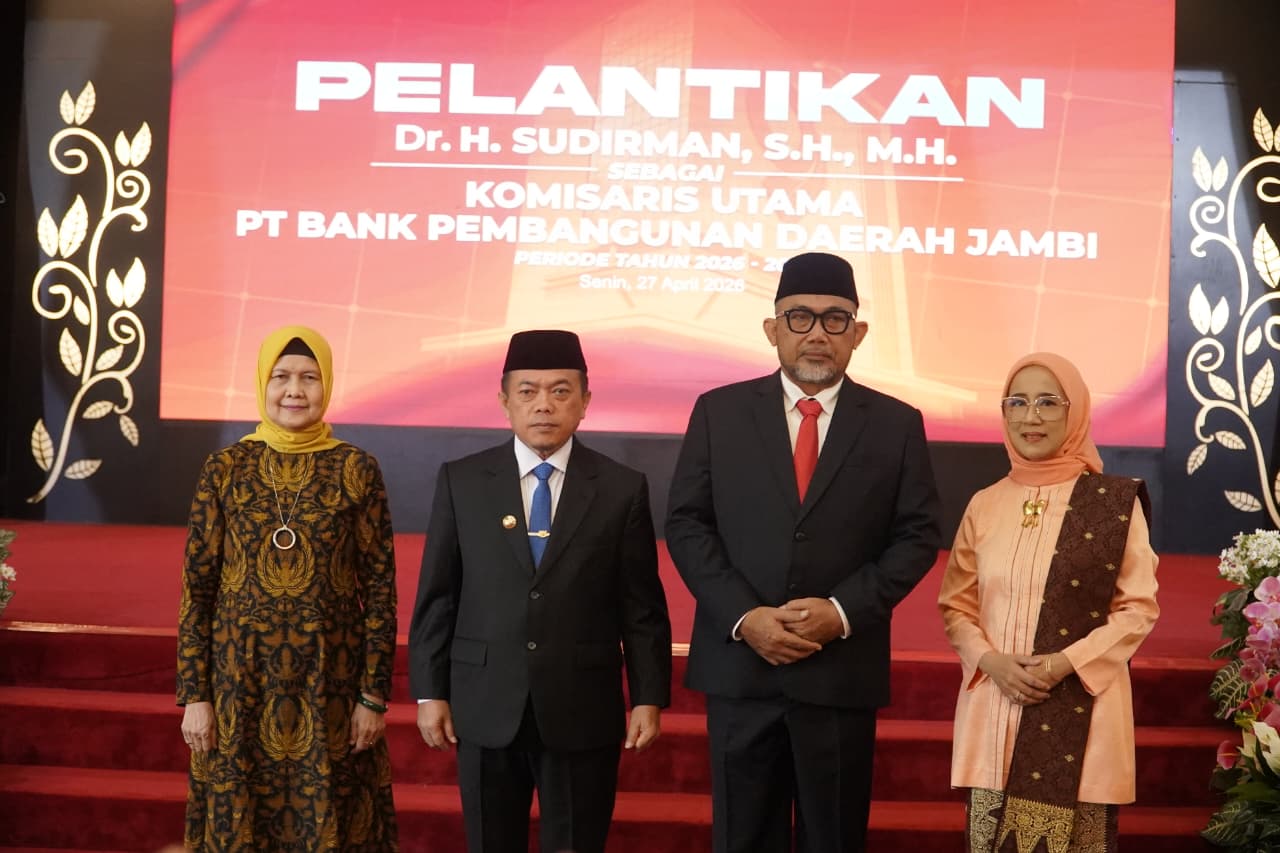Lantik Sudirman sebagai Komisaris Utama Bank Jambi, Gubernur Al Haris Minta Pembenahan dan Kemandirian Bank Jambi