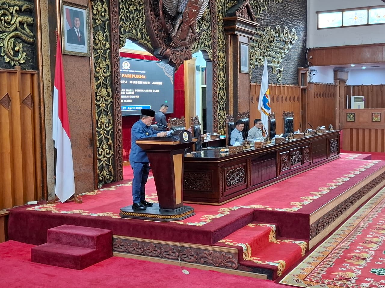 Hadiri Paripurna DPRD, Gubernur Al Haris Siap Tindak Lanjuti Masukan Dewan demi Kemajuan Jambi