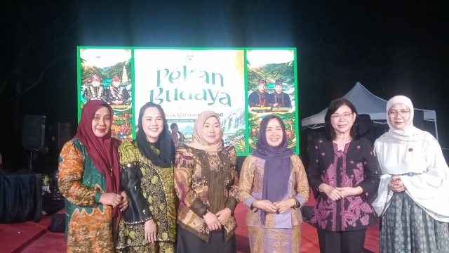 Hj Hesnidar Haris Harapkan Pekan Budaya Jadi Benteng Generasi Muda dari Budaya Luar