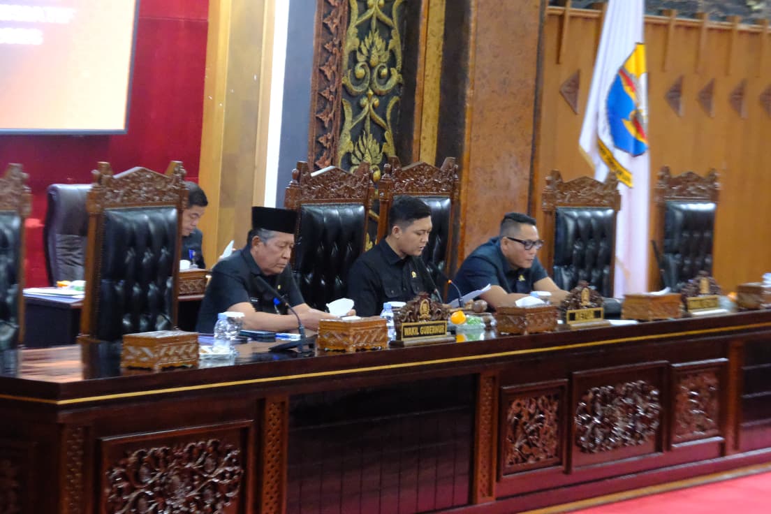 Wagub Sani: 5 Ranperda Inisiatif DPRD Beri Manfaat Positif dan Dorong Kelancaran Penyelenggaraan Pemerintahan