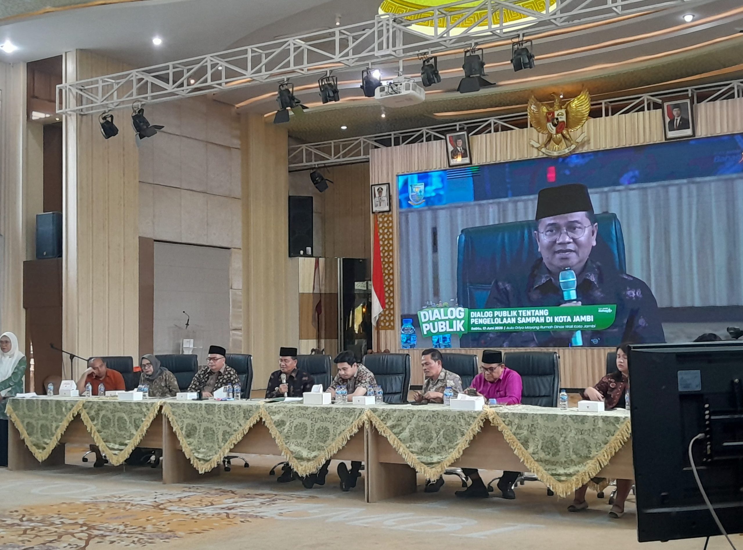 Diskusi Publik di Rumah Dinas Wali Kota, Akademisi & Tokoh Masyarakat Dukung Transformasi Sampah Kota Jambi