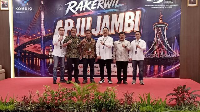 Wakili Gubernur Al Haris, Kadis Kominfo Ariansyah Buka Rakerwil APJII Jambi 2026: Internet Murah Harus Sampai ke Desa