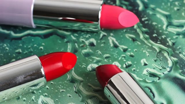 Tren Warna Lipstik 2026 yang Cocok untuk Kulit Perempuan Indonesia