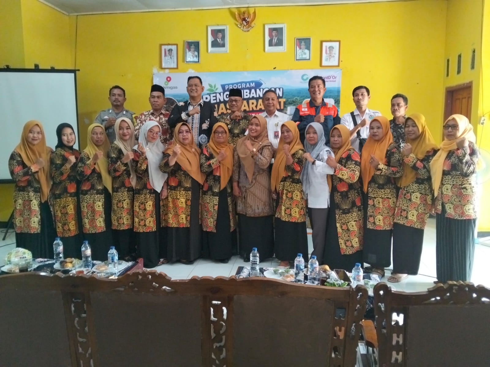 SKK Migas – MontD’Or Oil Tungkal Ltd Naikkan Kelas UMKM Batik Lipe Mengupeh Lewat Bantuan Alat dan Bimtek