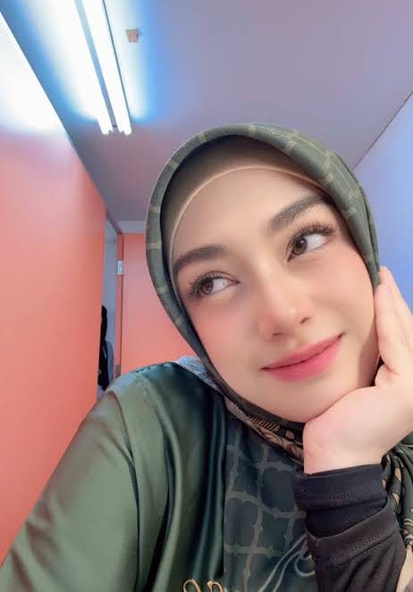 Celine Evangelista Respons Blak-blakan Saat Diminta Tunjukkan “Suami Sah”