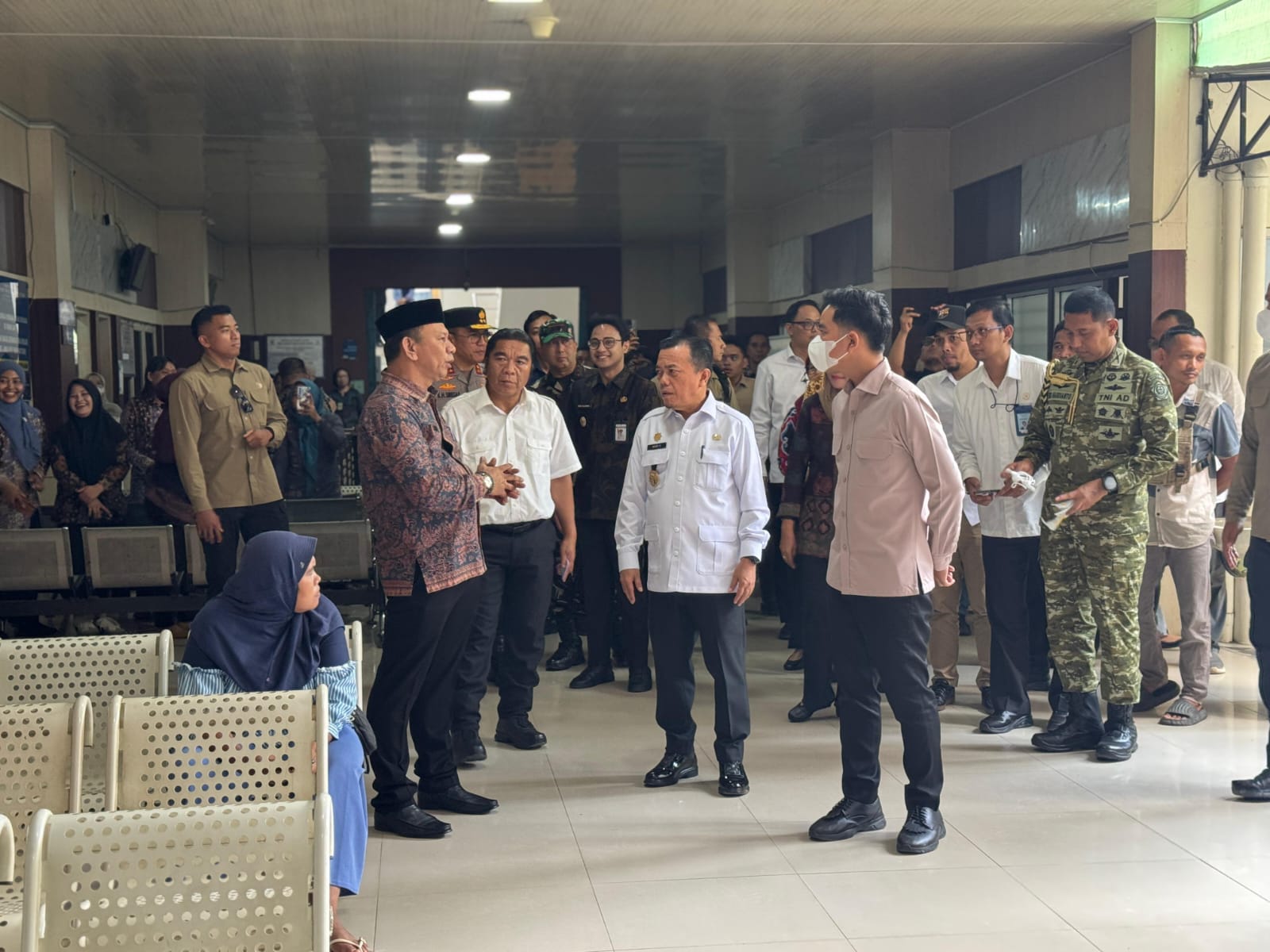 Wapres Gibran Tinjau RSUD Raden Mattaher Jambi, Soroti Kekurangan Dokter Spesialis dan Alat MRI
