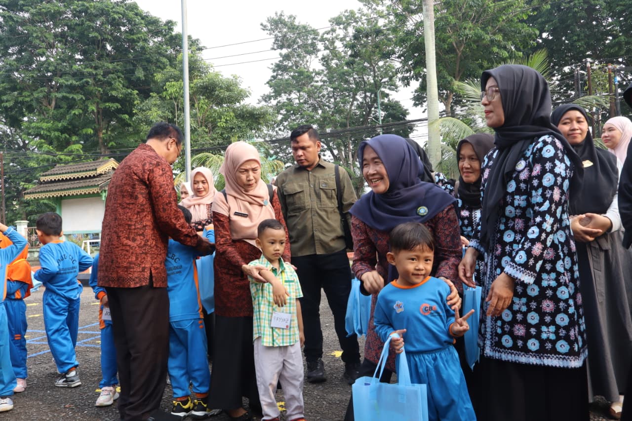 Kunjungi CBC Mawaddah Warrahmah, Bunda PAUD Hesti Haris Tegaskan Komitmen Tingkatkan Edukasi Disleksia