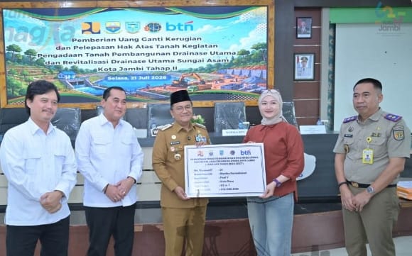Wali Kota Jambi, Dr. Maulana Salurkan Uang Ganti Kerugian Tahap II Rp33 Miliar untuk Revitalisasi Drainase Sungai Asam
