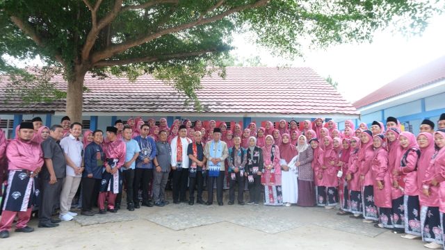 Wagub Sani Bersama Wamen Dikdasmen RI Luncurkan Aplikasi Bungo Pintar, Dorong Transformasi Digital Pendidikan di Jambi