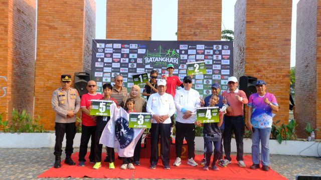 500 Peserta Padati Fun Run HUT RI ke-81, Wagub Sani: Jalan Sehat Wujudkan Jambi Maju dan Kompak