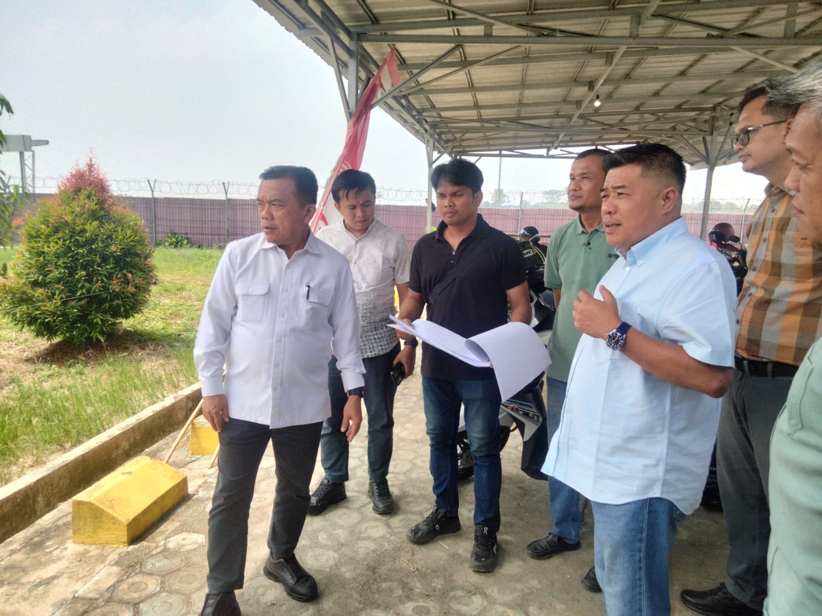Gubernur Al Haris Tinjau Pembangunan VIP Room Bandara Muara Bungo