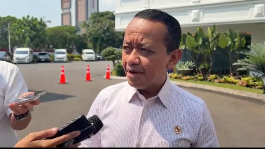 Bahlil Naikkan Target Bantuan Listrik Gratis, 500 Ribu Rumah Tangga Dibidik pada 2027