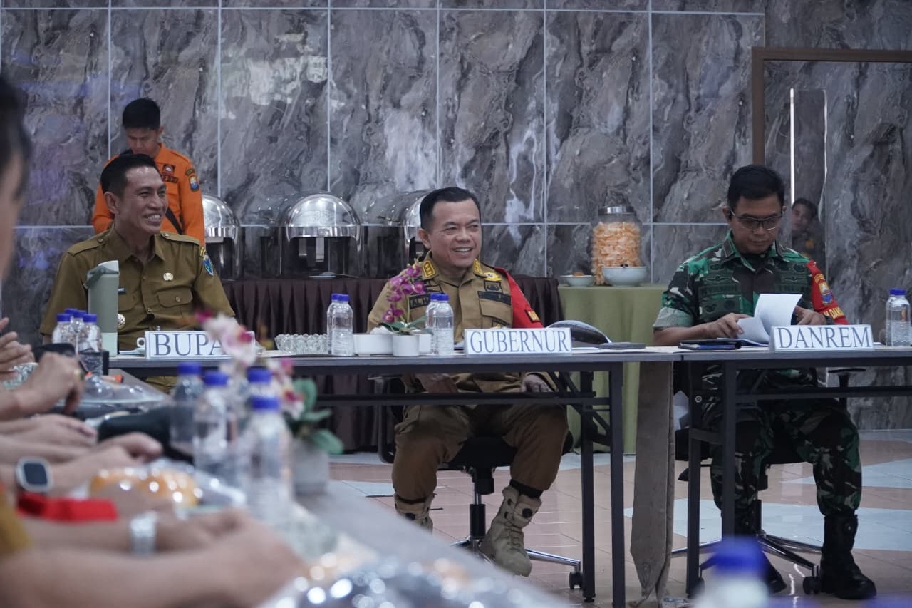 Karhutla Batang Hari Belum Padam, Gubernur Al Haris Perkuat Operasi Darat dan Udara