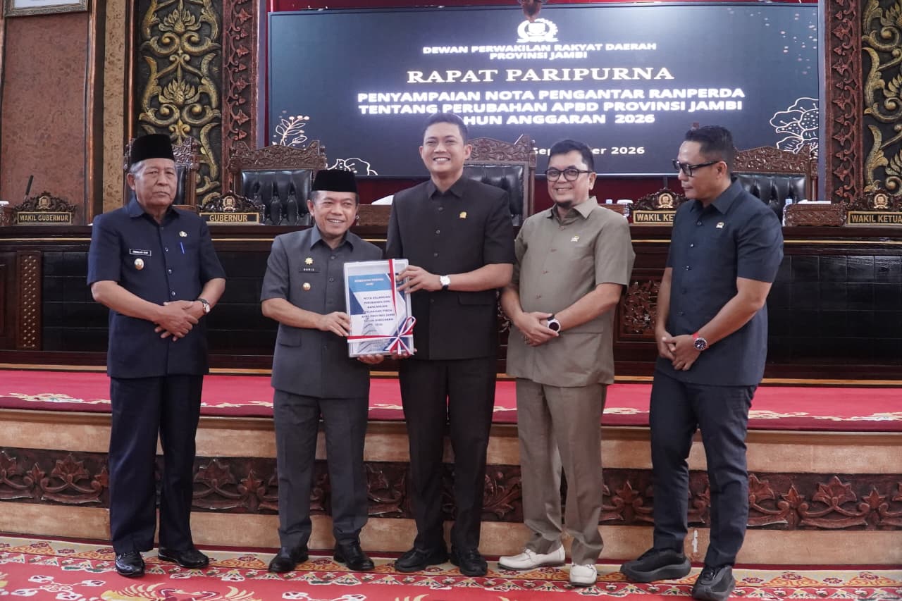 GUBERNUR AL HARIS SAMPAIKAN NOTA KEUANGAN PERUBAHAN APBD 2026