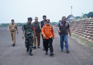 Gubernur Al Haris Bersama Danrem 042/Gapu Patroli Udara Tinjau Karhutla di Tanjab Timur