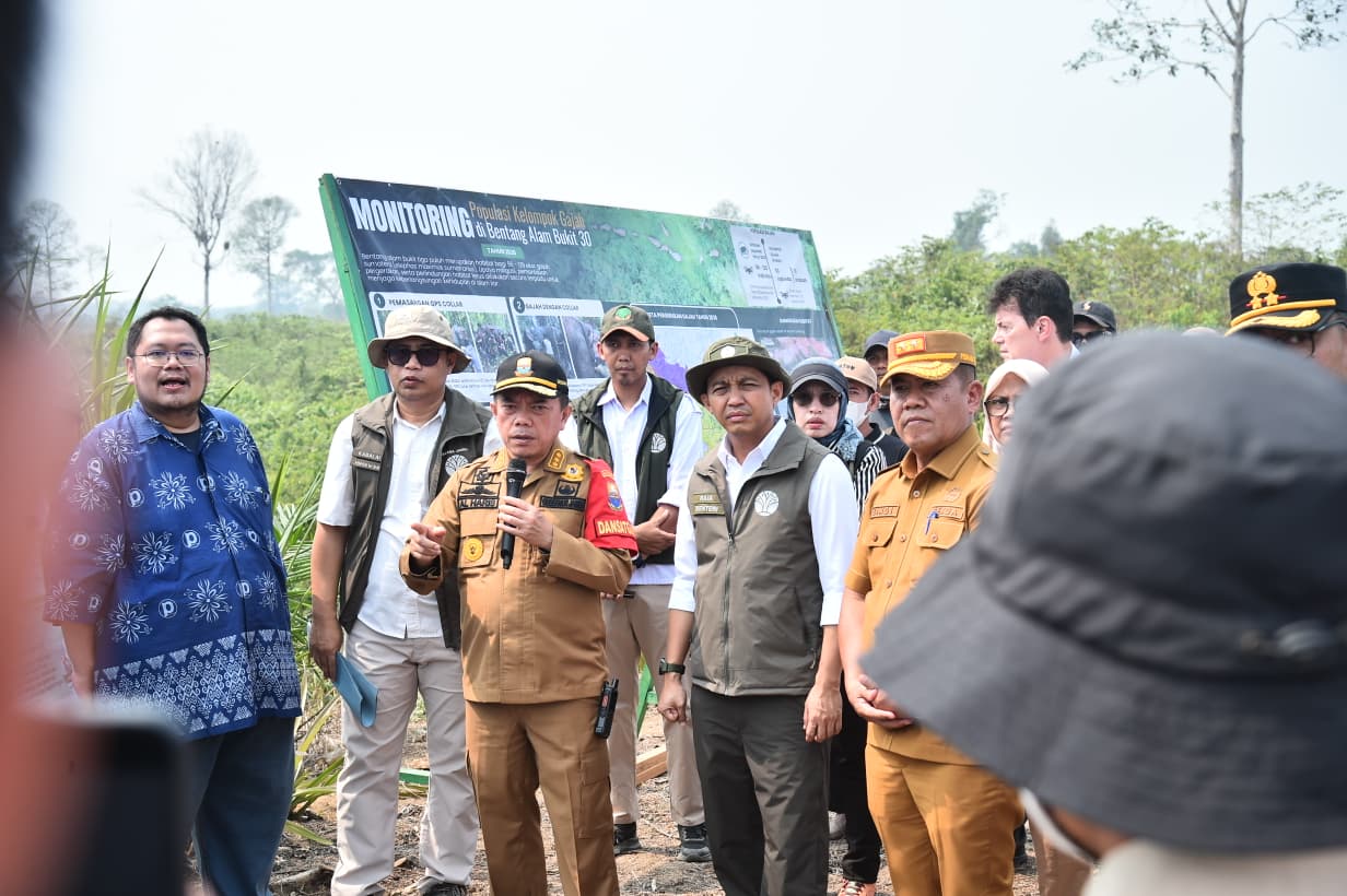 Dampingi Menhut Raja Juli, Al Haris Tinjau Konservasi Gajah dan Hutan Desa di Jambi