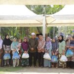 Bupati Anwar Sadat Serahkan Bantuan Fasilitas Pemulasaran Jenazah untuk Tiga Masjid di Desa Tungkal I