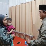 Bupati Anwar Sadat Kunjungi Pasien ISPA Terdampak Kabut Asap di RSUD KH. Daud Arif