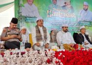 Bupati Anwar Sadat Hadiri Haul ke-7 Ilmi wa Dzikri Al Hidayah di Kota Jambi, Ajak Masyarakat Bermunajat agar Kabut Asap Segera Berakhir