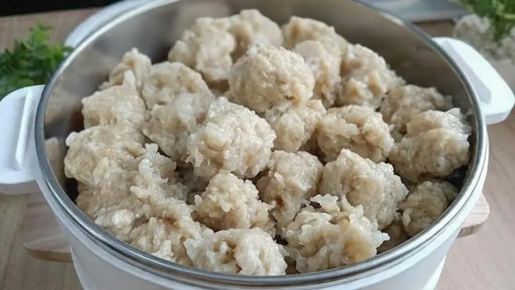 Resep Pentol Ayam Kenyal dan Gurih, Praktis Dibuat di Rumah dengan Bahan Sederhana